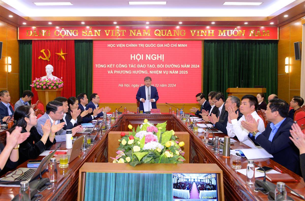 Hội nghị Tổng kết công tác đào tạo, bồi dưỡng năm 2024 và phương hướng, nhiệm vụ năm 2025