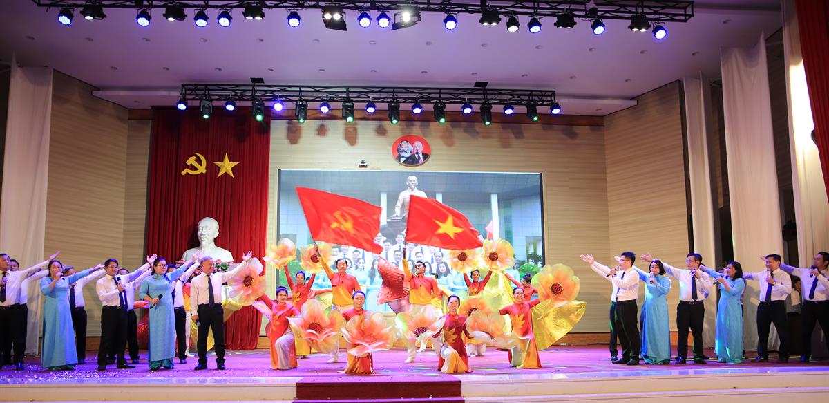 Vòng Chung kết Hội thi văn nghệ chào mừng kỷ niệm 43 năm ngày Nhà giáo Việt Nam (20/11/1982 - 20/11/2025)