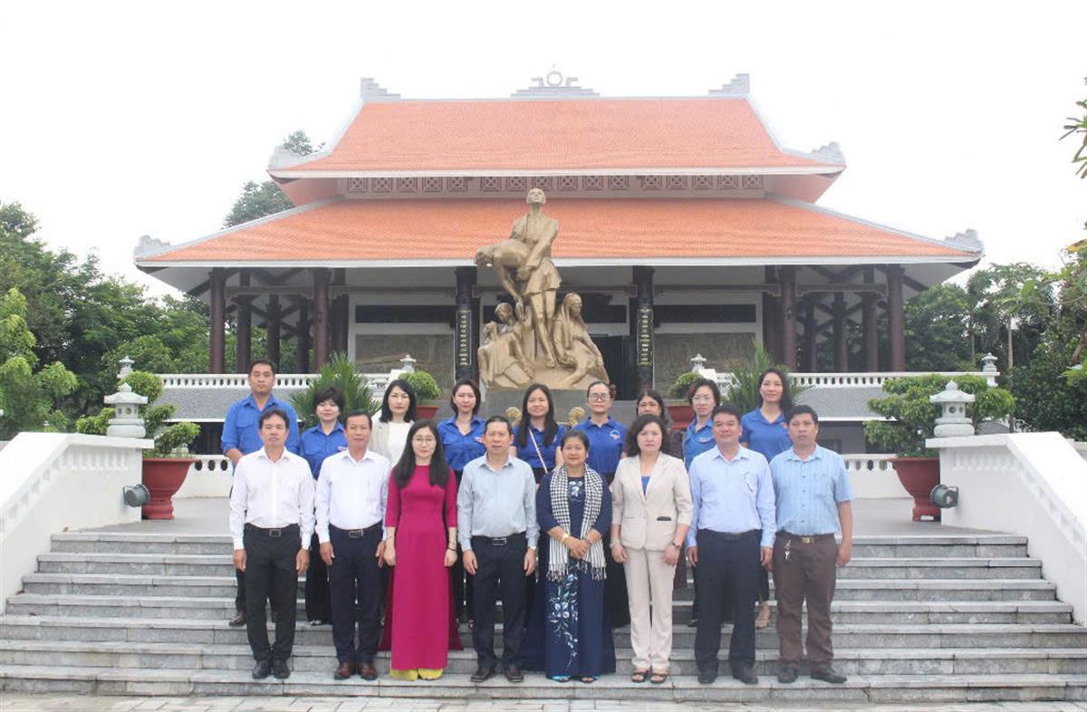 Học viện Chính trị khu vực II dâng hoa, dâng hương tại  Đền tưởng niệm Bến Nọc nhân kỷ niệm 78 năm ngày Thương binh - Liệt sĩ  (27/7/1947 - 27/7/2025)