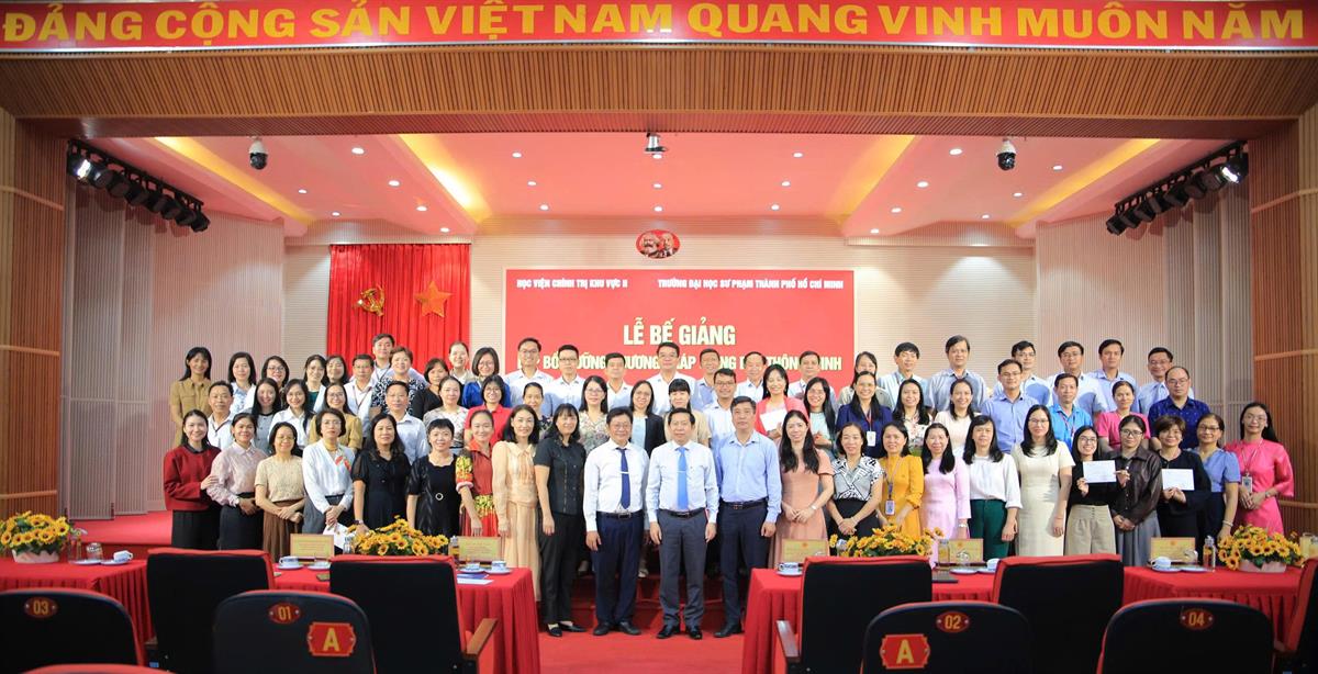 Lễ bế giảng lớp Bồi dưỡng phương pháp giảng dạy thông minh