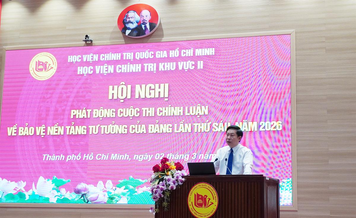 PGS, TS. Nguyễn Tấn Vinh - UVBCH Đảng bộ Học viện Chính trị quốc gia Hồ Chí Minh, BT Đảng ủy, GĐ Học viện, Trưởng Ban chỉ đạo 35 Học viện II phát biểu chỉ đạo tại HN phát động Cuộc thi chính luận bảo vệ nền tảng tư tưởng của Đảng lần thứ 6, năm 2026