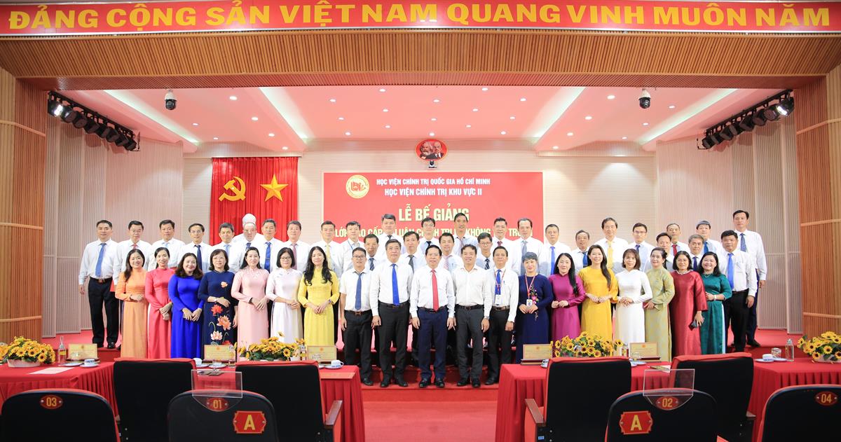 Lễ  bế giảng lớp Cao cấp lý luận hệ không tập trung K75.B10 các địa phương khóa học 2024-2026